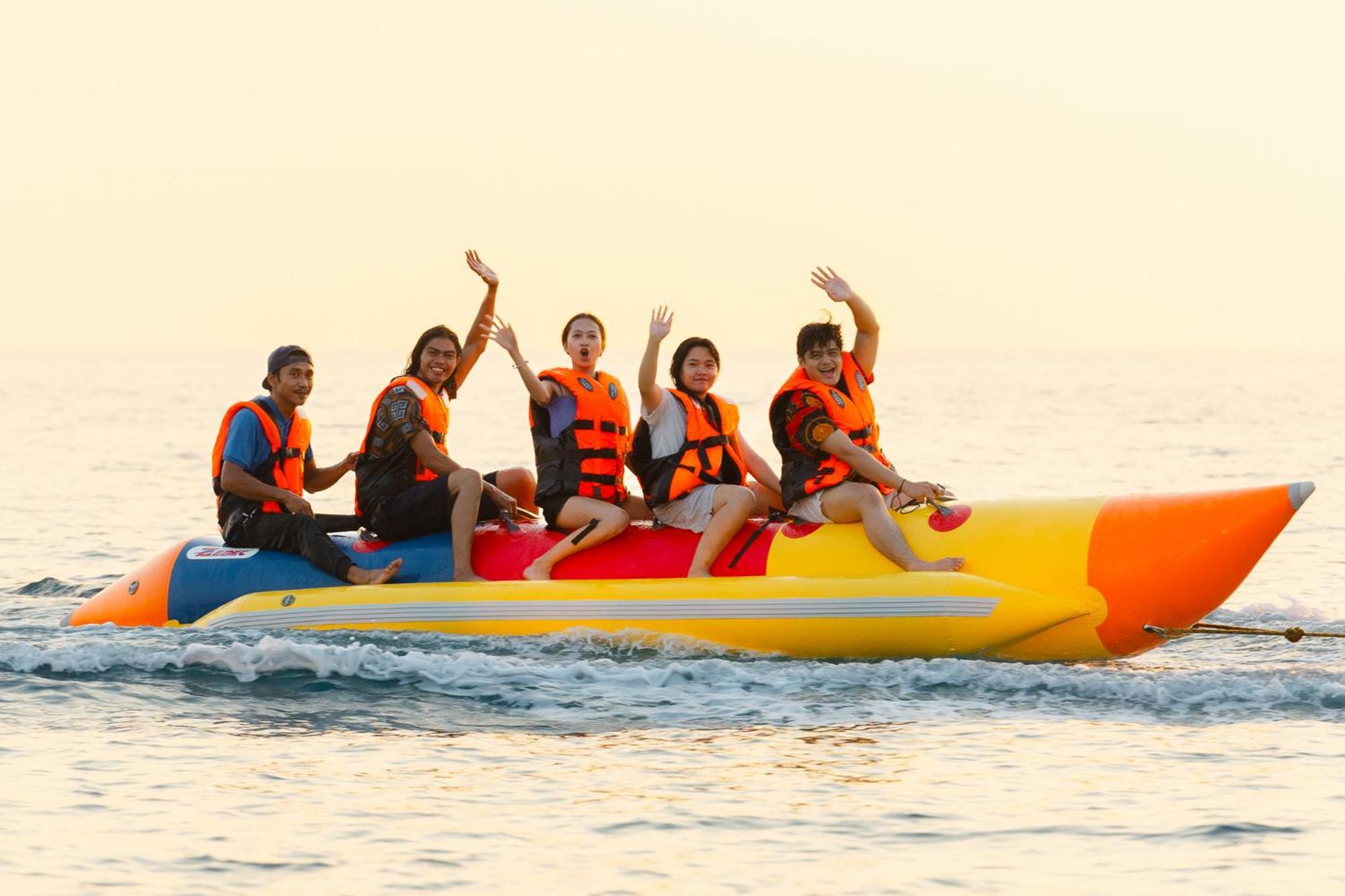 Q Beach Resort Cabangan Dış mekan fotoğraf