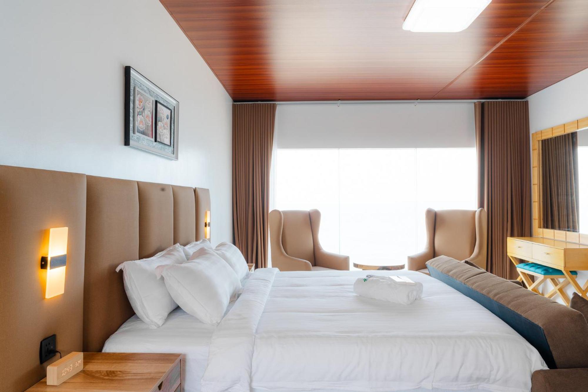 Q Beach Resort Cabangan Dış mekan fotoğraf