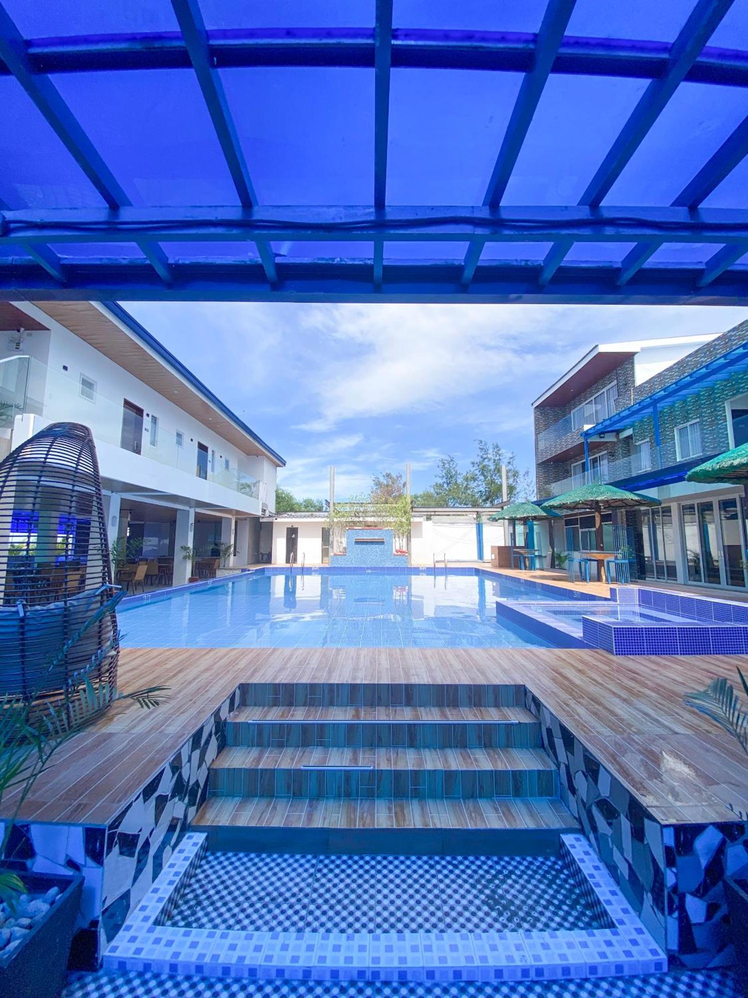 Q Beach Resort Cabangan Dış mekan fotoğraf